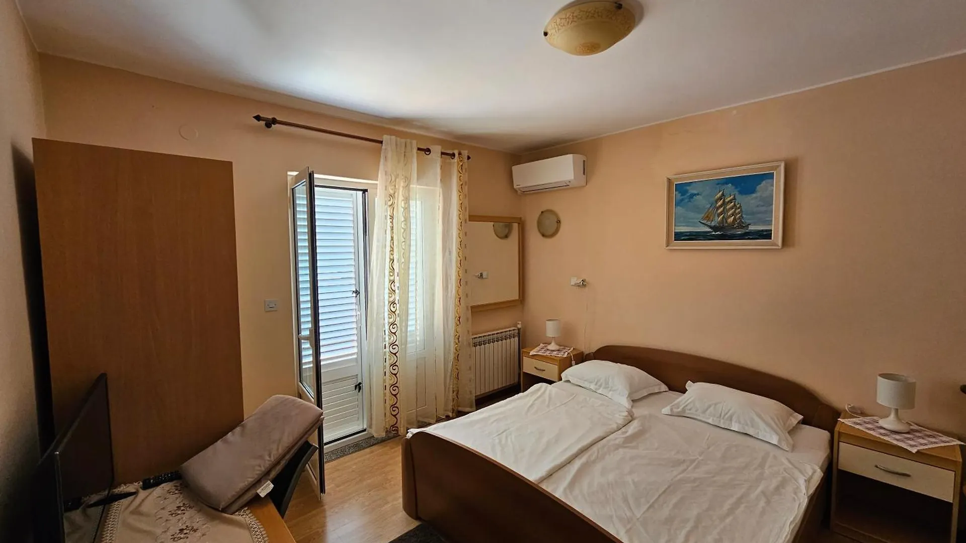 Guesthouse Dezeljin Kampor 0*,
