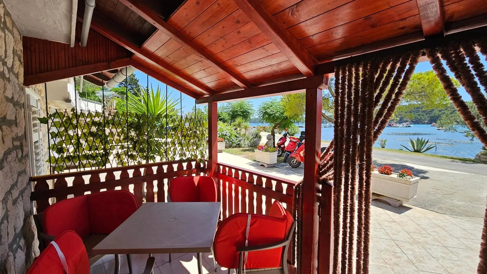 Penzion Guesthouse Dezeljin Kampor